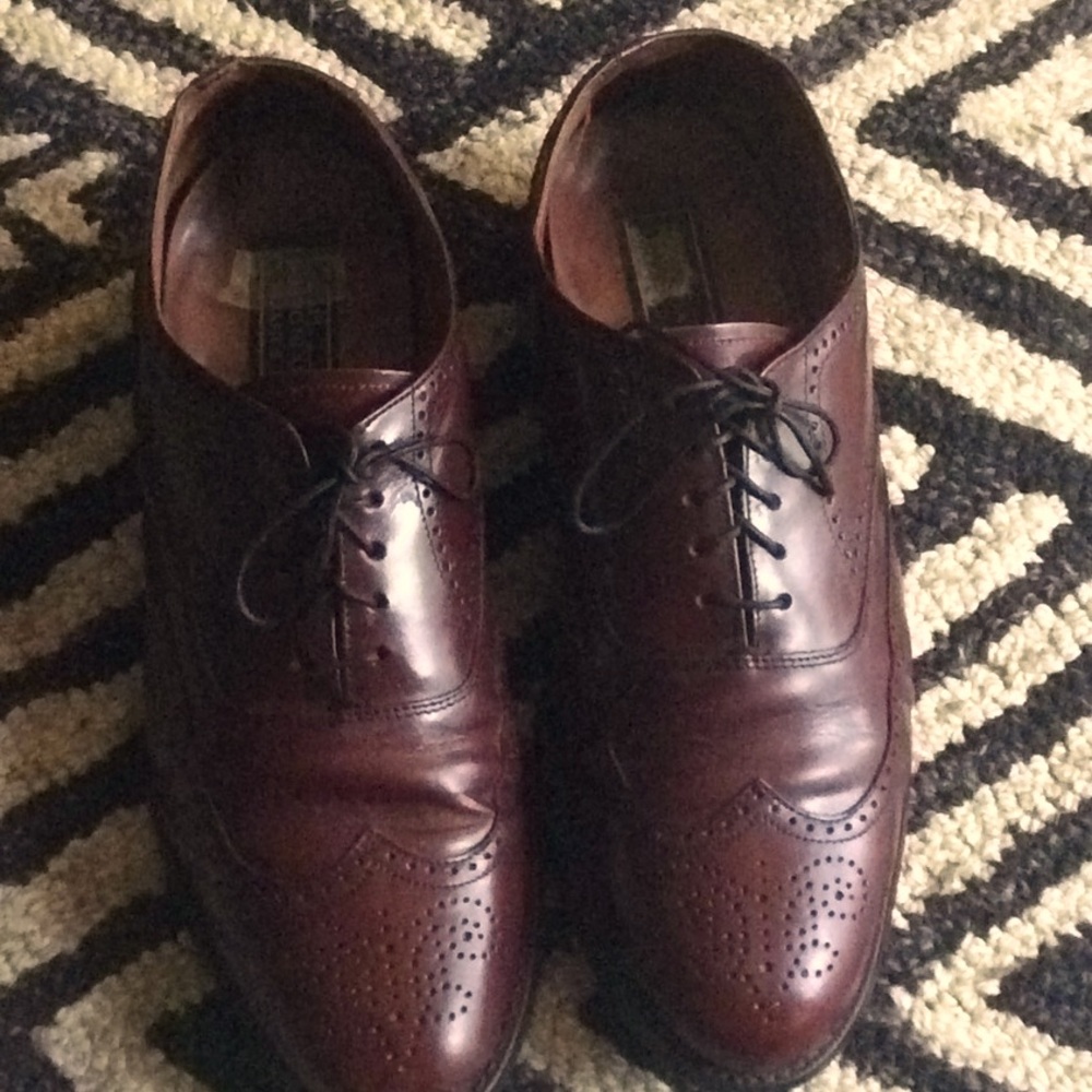 Bostonian Classics men polished dress shoe